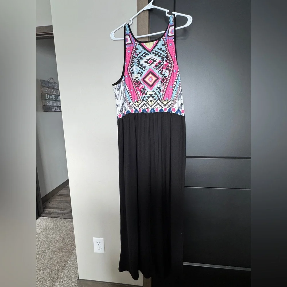 Aztec Print Maxi Dress - Picture 3 of 3